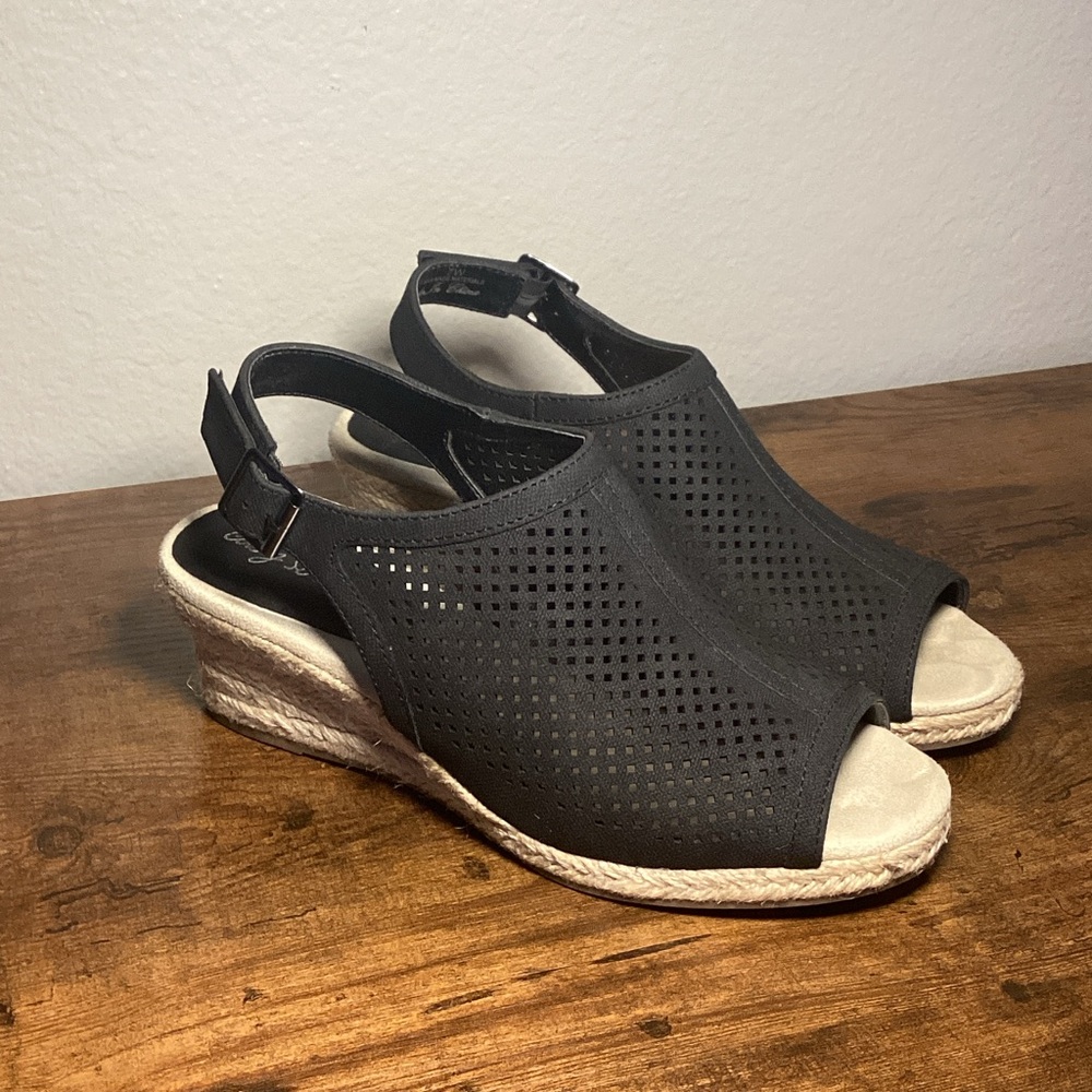 Easy Street Black Perforated Peep-Toe Wedge Sandals Size 7 W